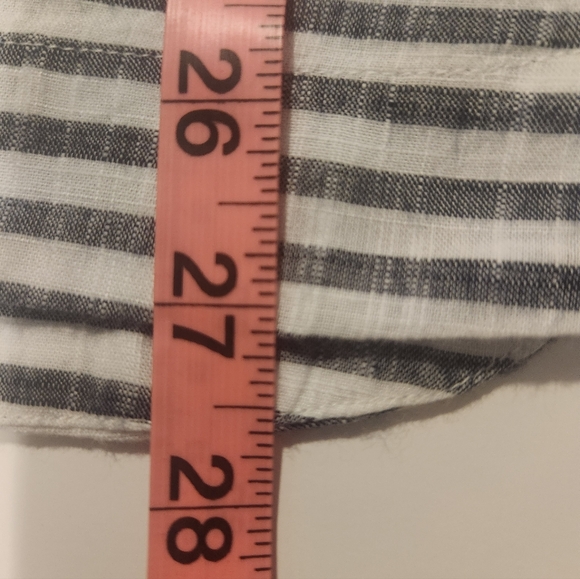 Vineyard Vines White and Navy Striped Casual Shirt - Picture 5 of 8